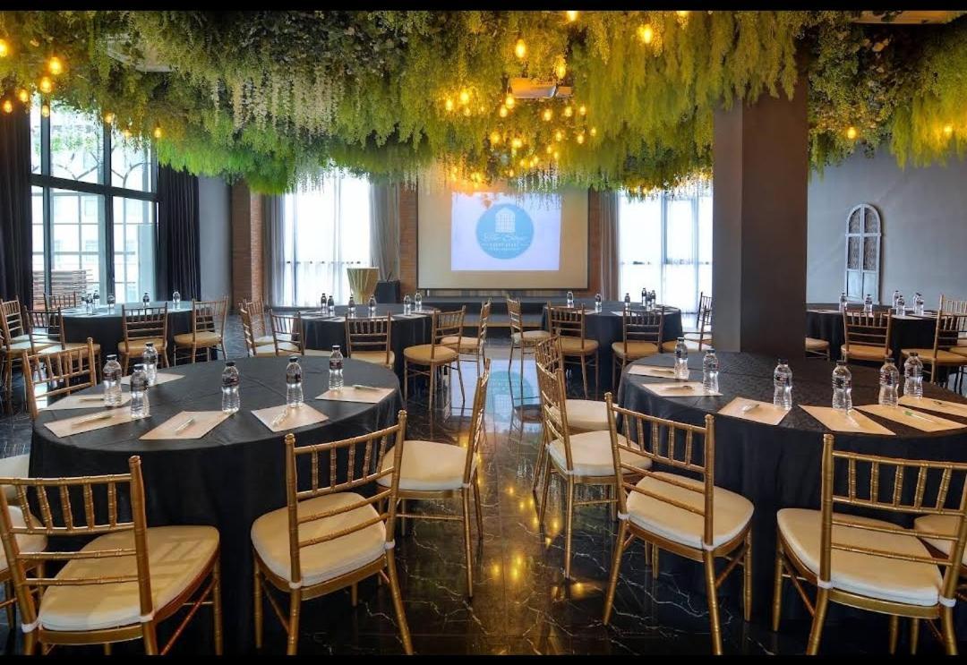 Exclusive Business Suite @ M Summit 191 George Town Zewnętrze zdjęcie