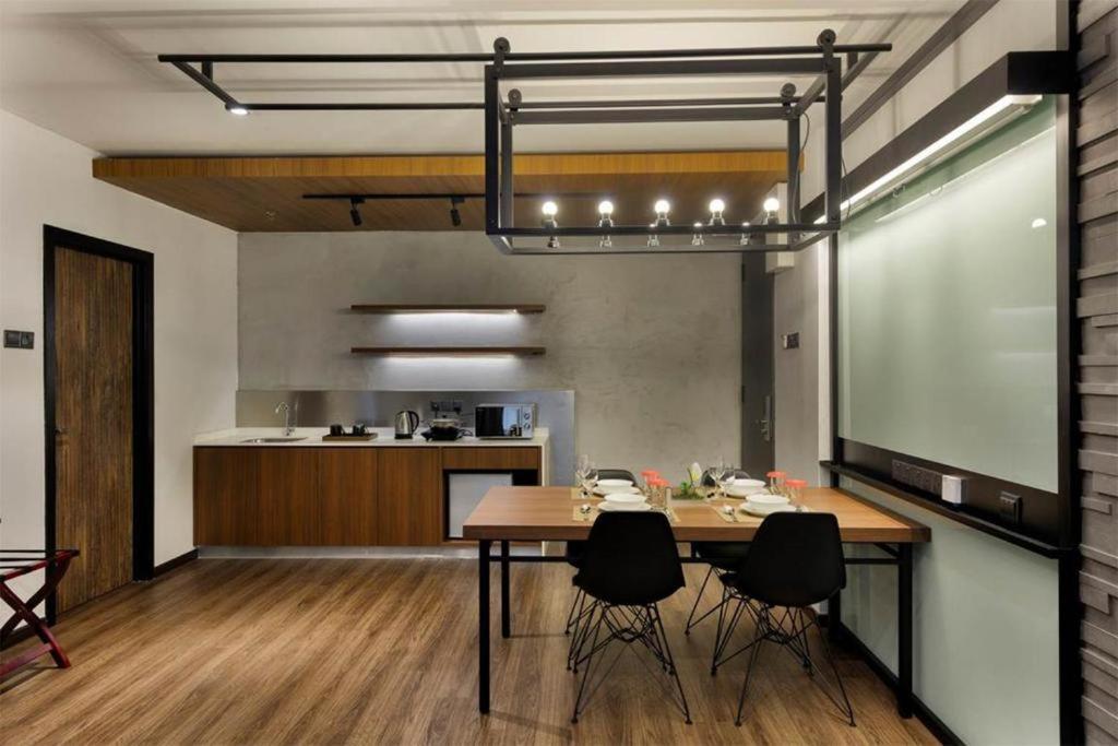 Exclusive Business Suite @ M Summit 191 George Town Zewnętrze zdjęcie